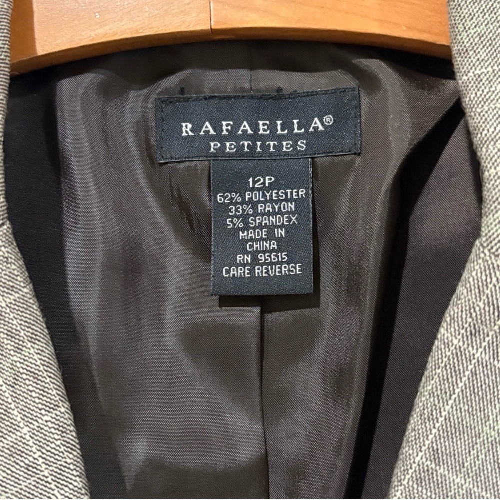 Rafaella 12 Petite Brown Plaid 2 Piece Blazer & Pant Suit - Picture 4 of 13